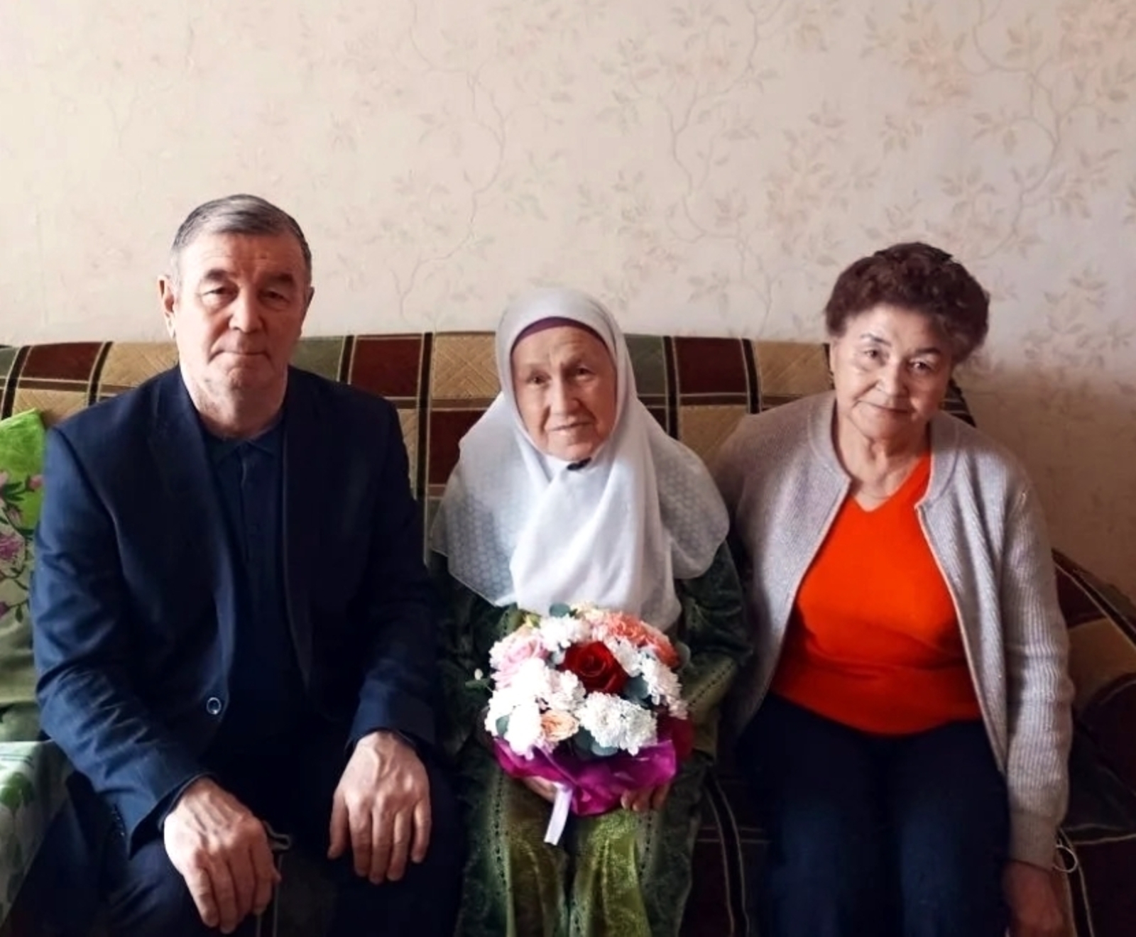 Сибайҙың арҙаҡлы табибәһенә - 85