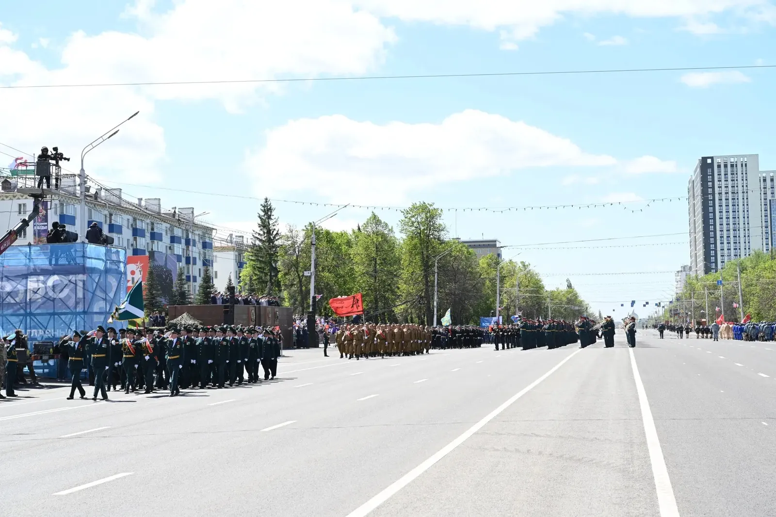 В Уфе прошел парад в честь Дня Победы