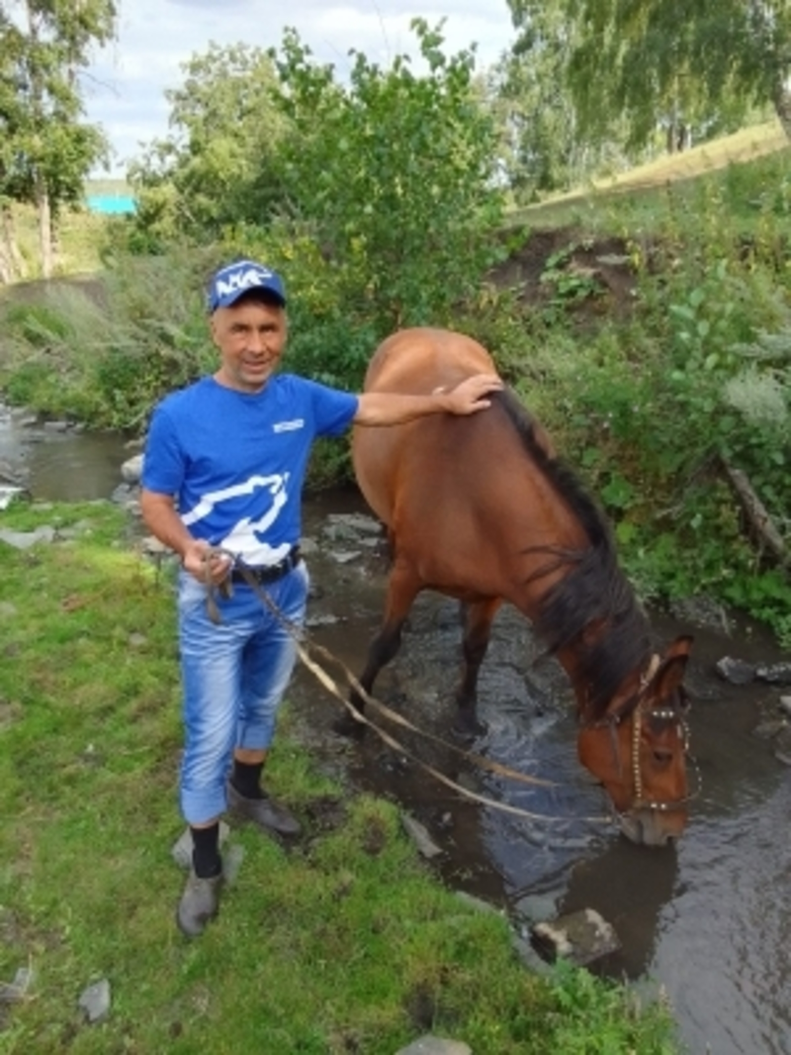 Аты барҙың—дәрте бар