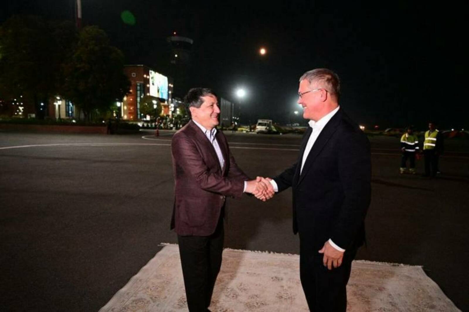 Глава Республики уехал в Таджикистан