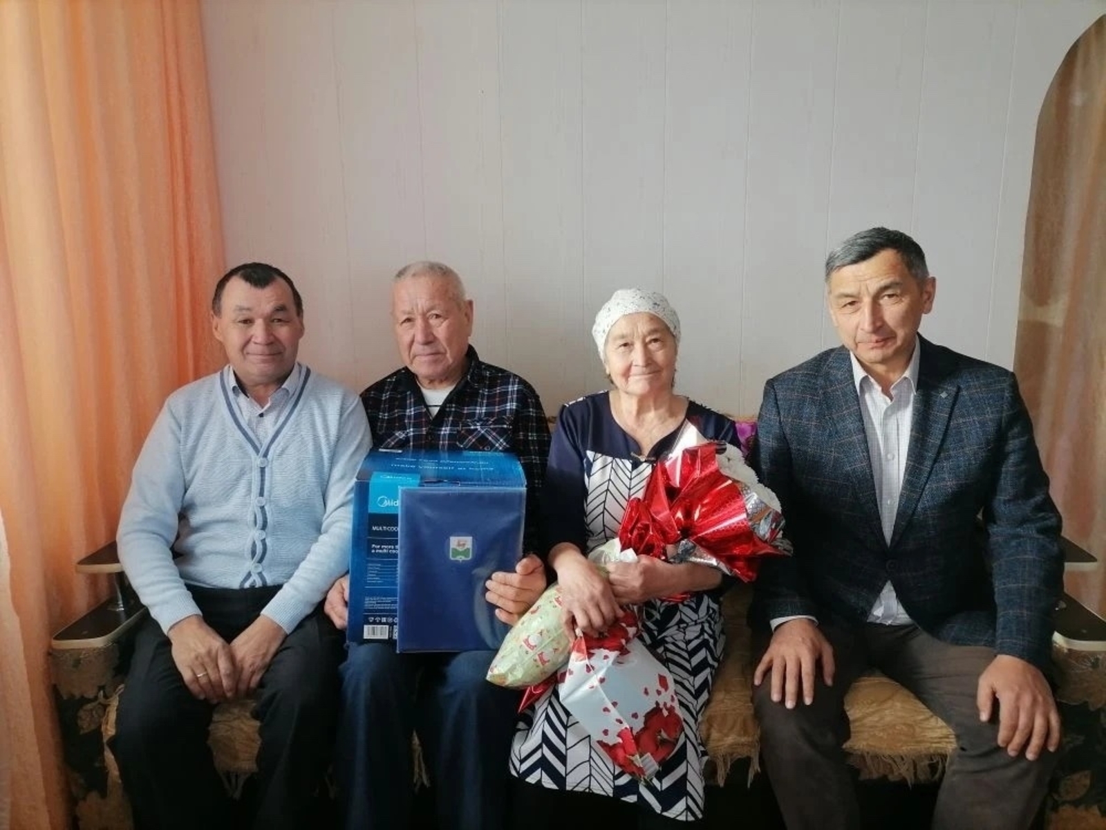 50 йыл бергәләр