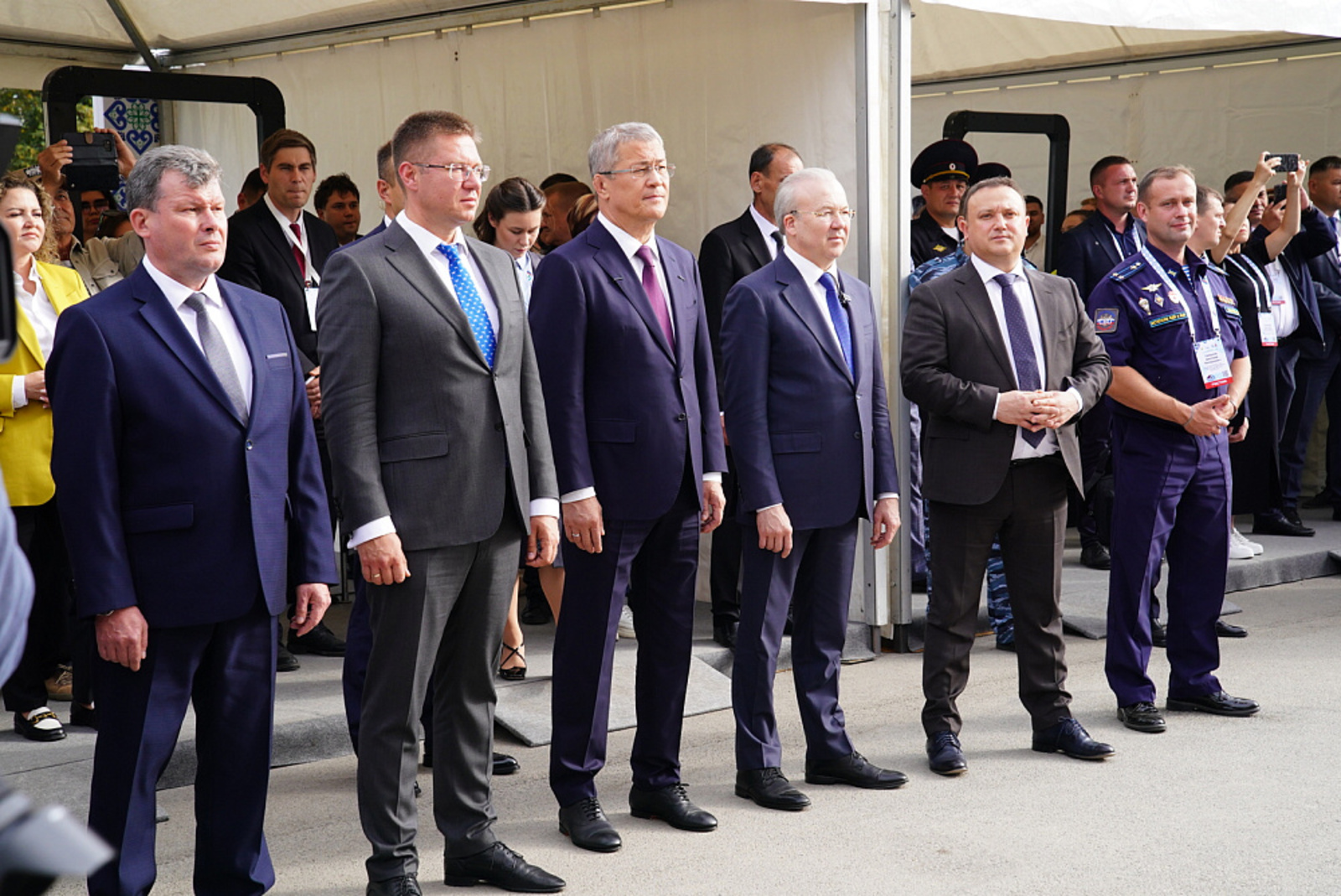 Ҡитғаларҙы берләштергән майҙансыҡ гөрләне