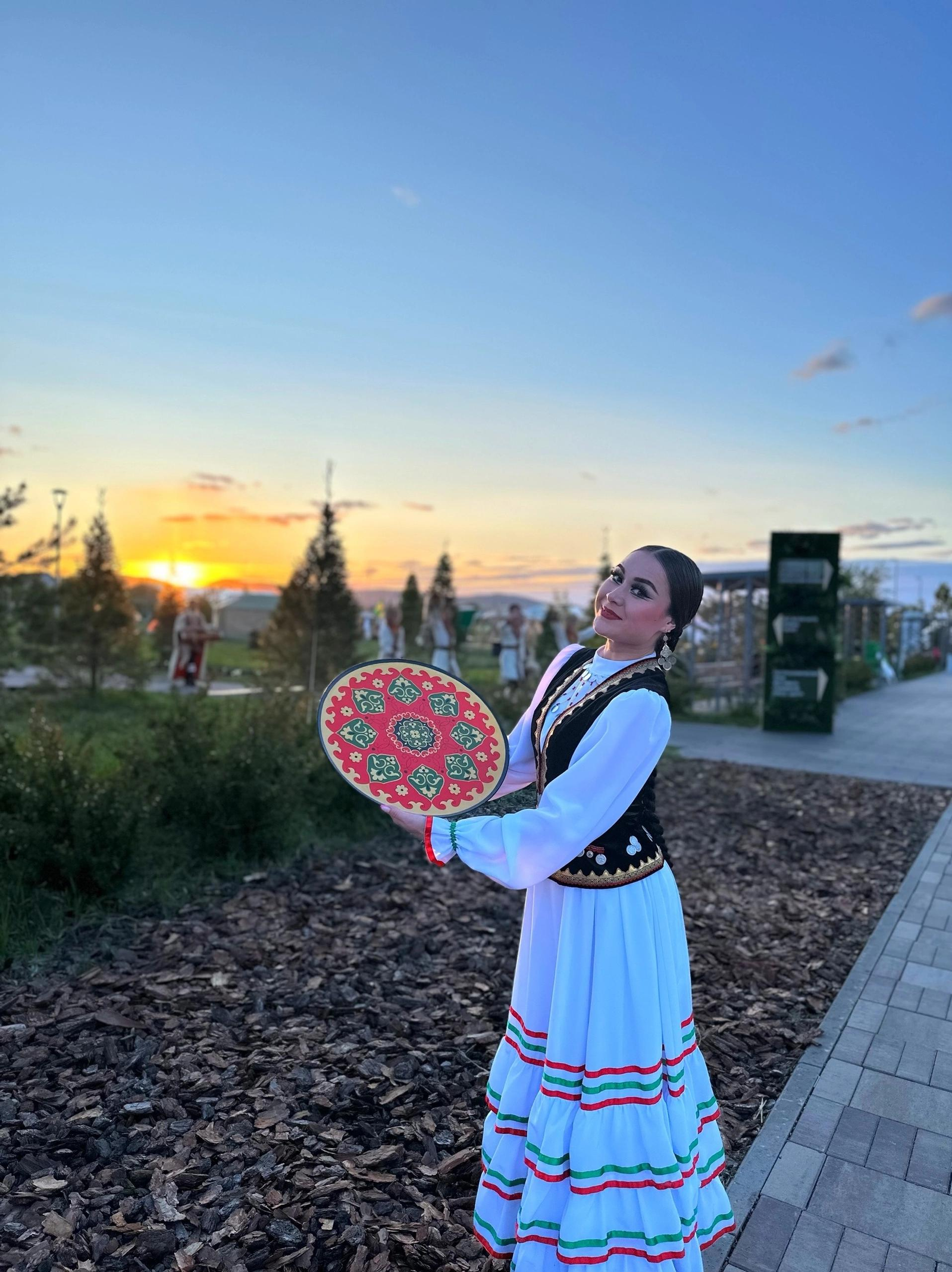 Бала сағынан бейеүгә ғашиҡ