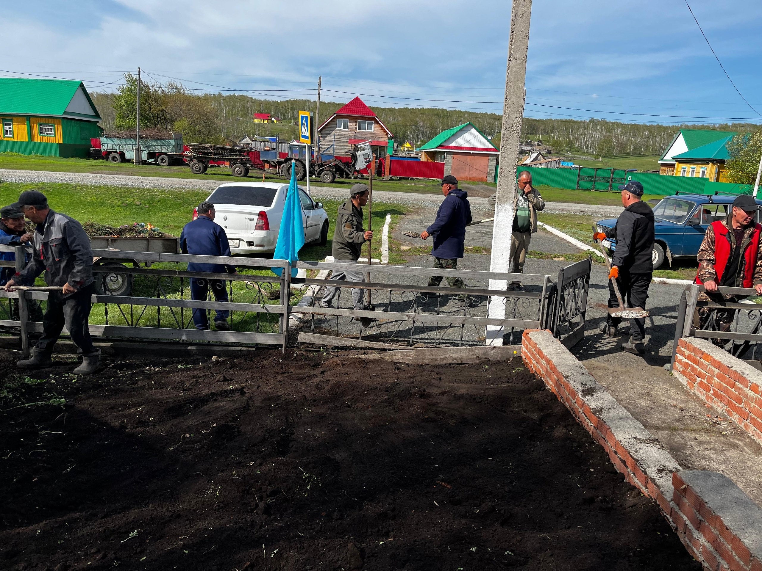 Байрам уңайынан—сәскәләр