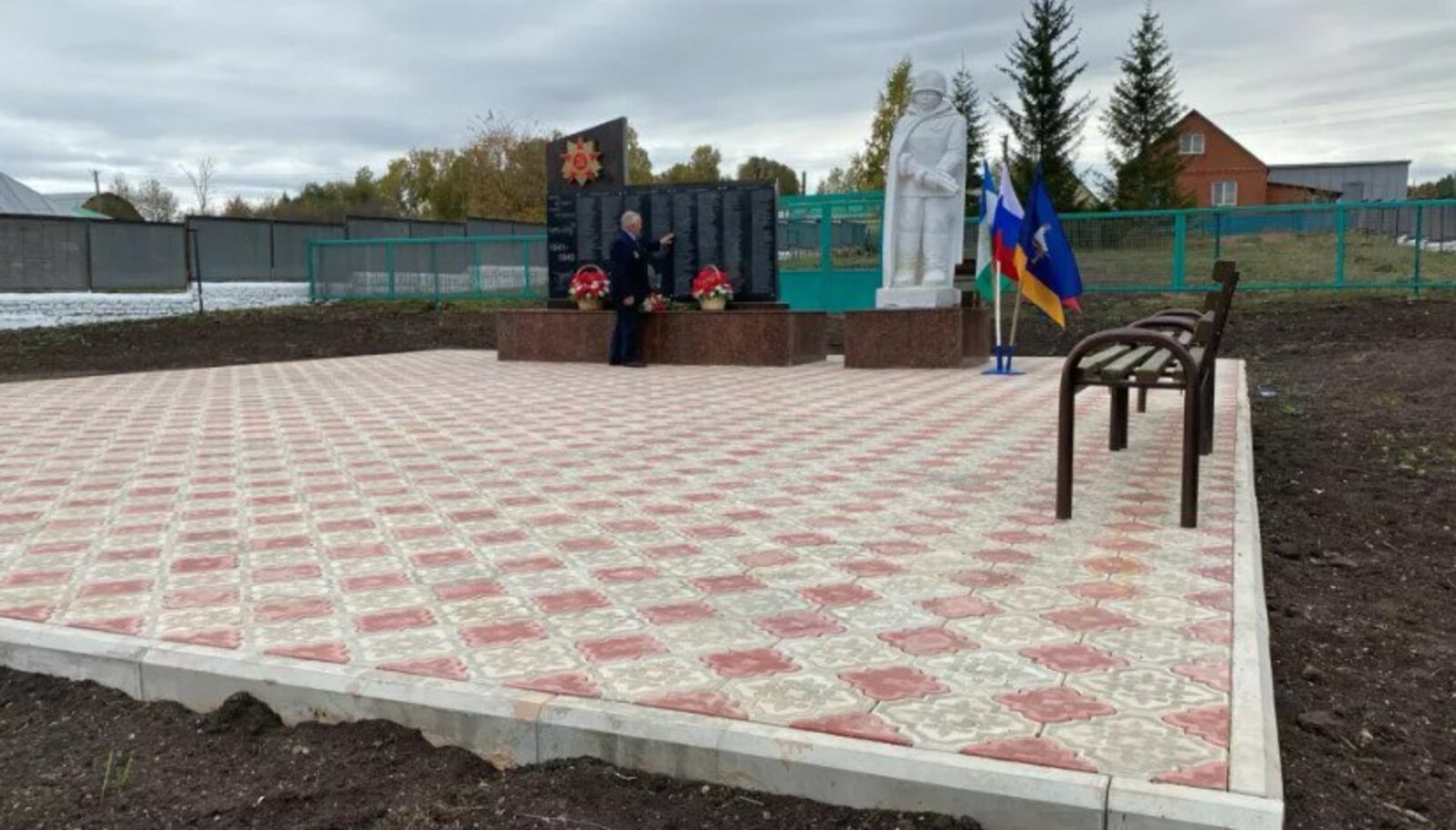 Открыли мемориальный комплекс