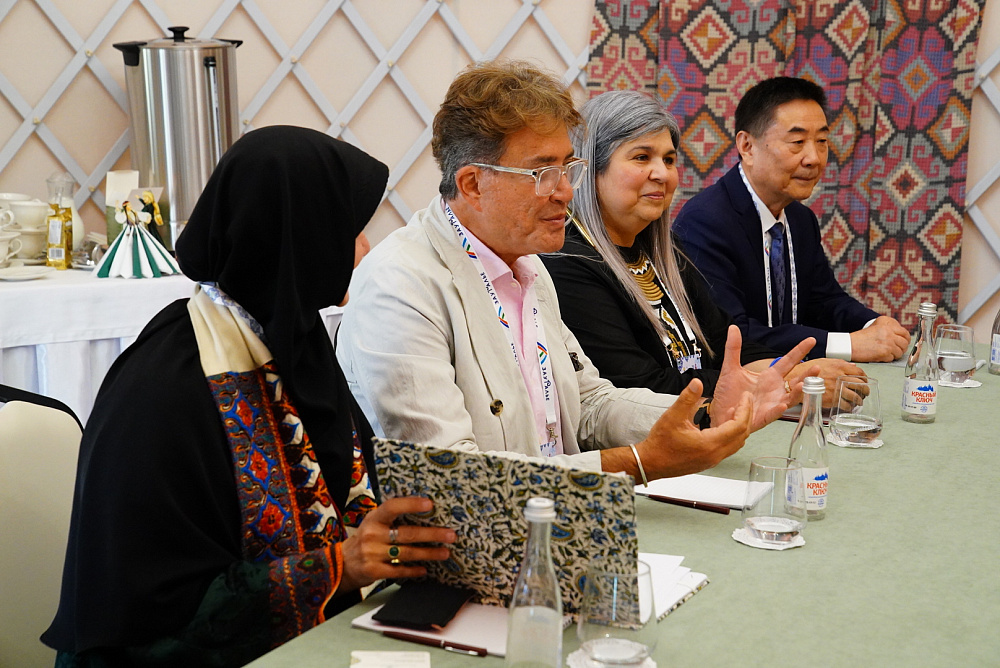 Ҡитғаларҙы берләштергән майҙансыҡ гөрләне