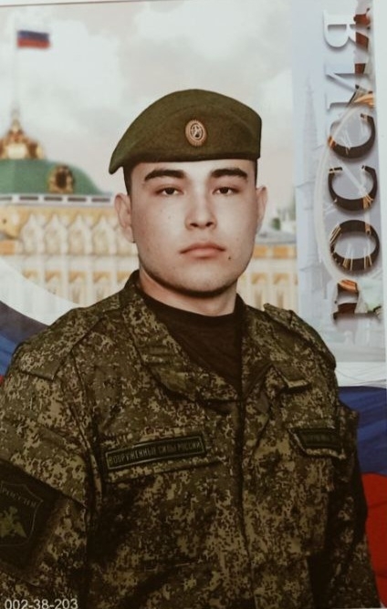 Һалдат итеп алдылар, билгә ҡайыш һалдылар