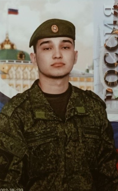 Һалдат итеп алдылар, билгә ҡайыш һалдылар