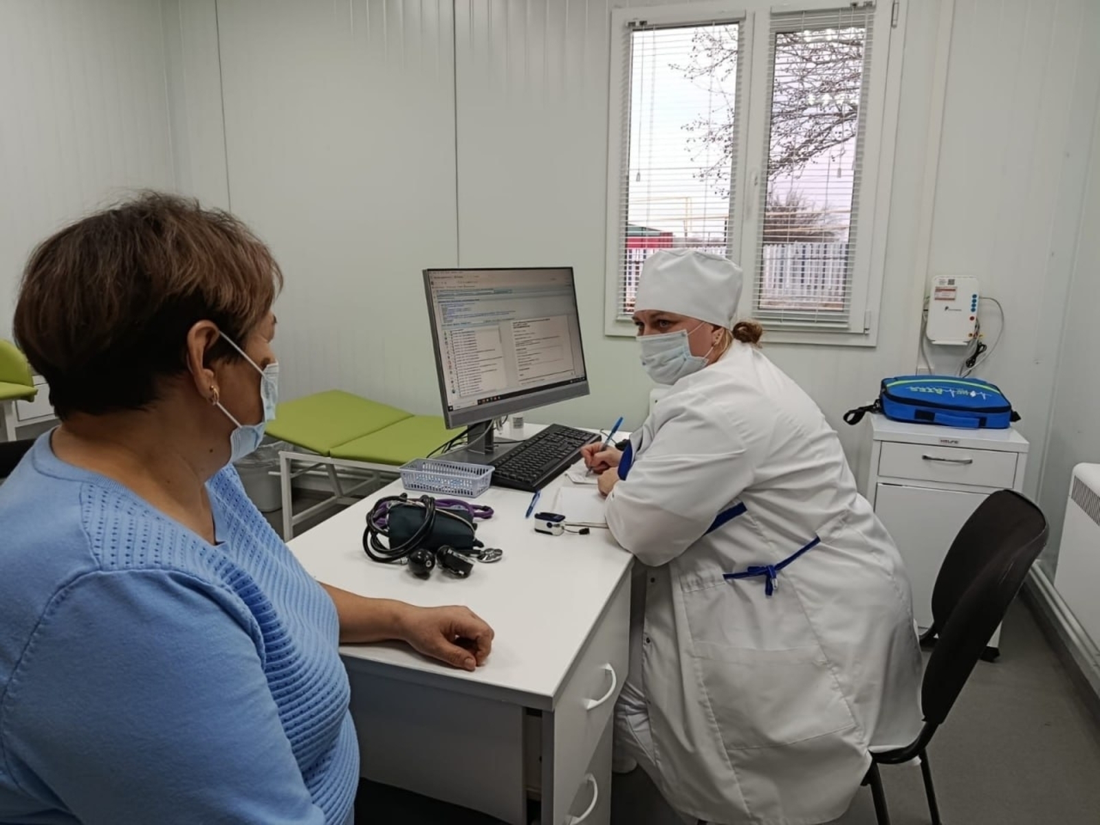 Земский фельдшер