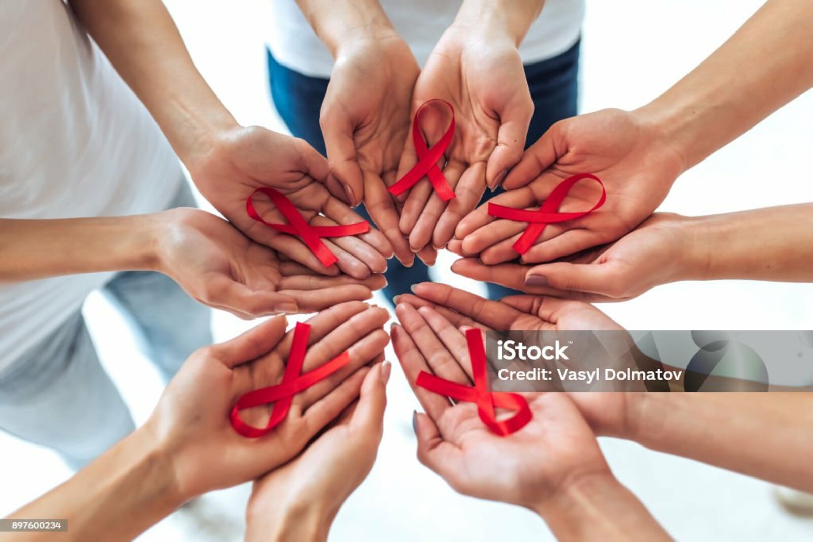 Бөгөн- Бөтә донъя СПИД-ҡа ҡаршы көрәш көнө