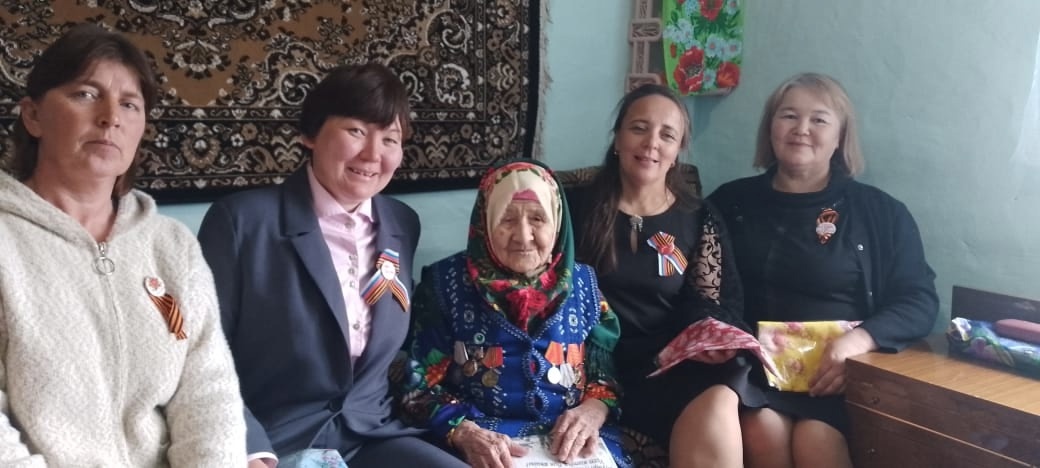 Байрам менән ҡотланылар