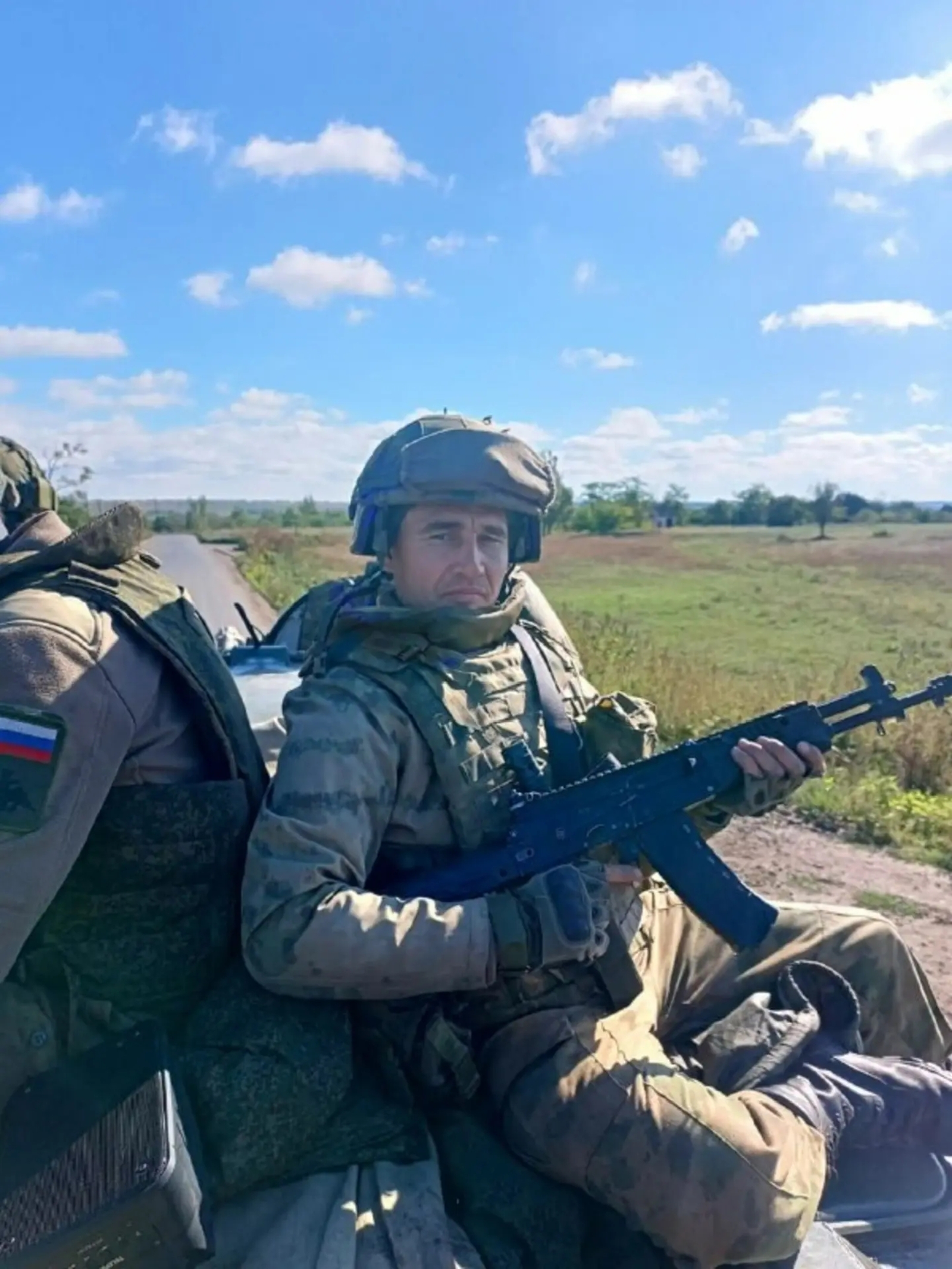 Яугир яраланған иптәшен ҡотҡарған