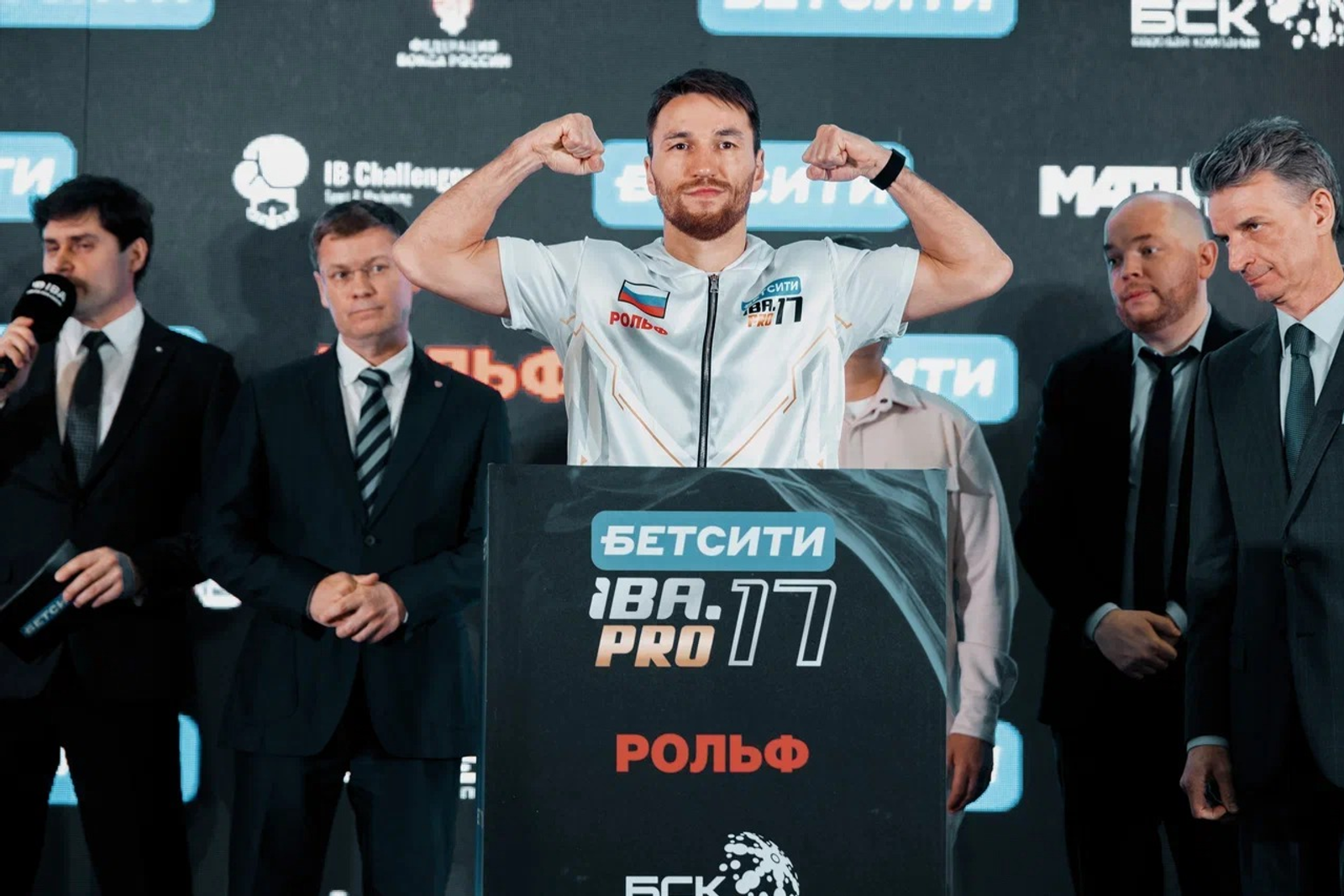 Артур Субханкулов: «Все понимают, что наши шансы в бою с Усмоновым равны»