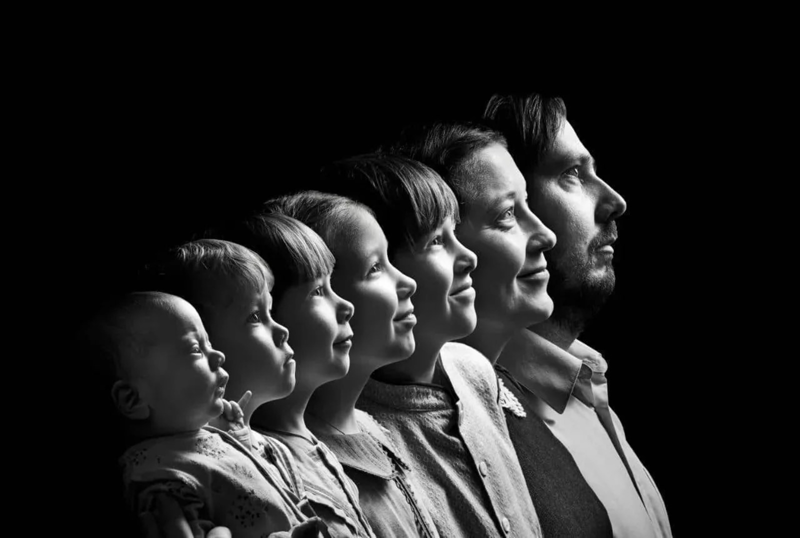 Башҡортостан Башлығы Владимир Путиндан миҙал алған ғаилә менән таныштырҙы