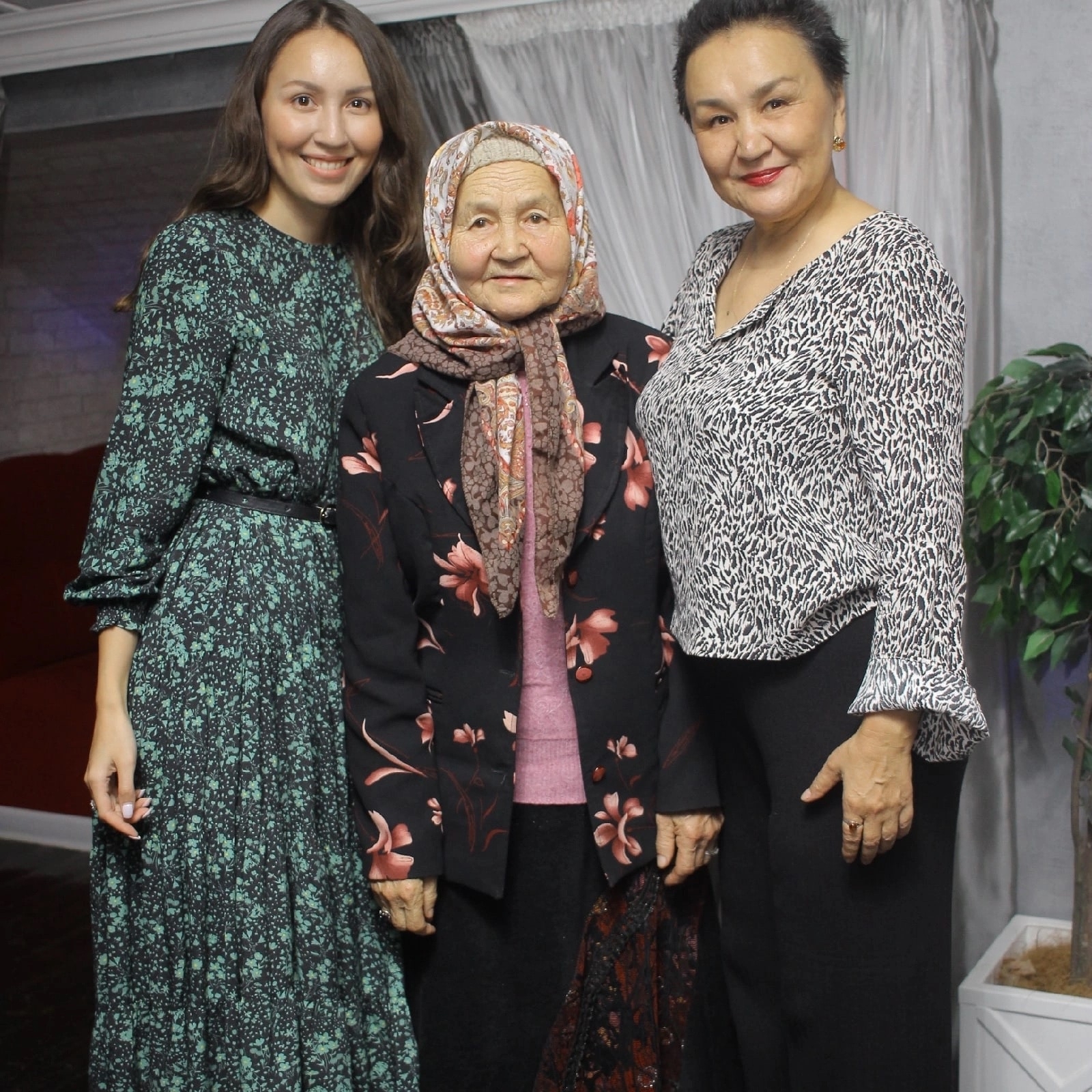 38 йыл ғүмерен сәхнәгә арнаған